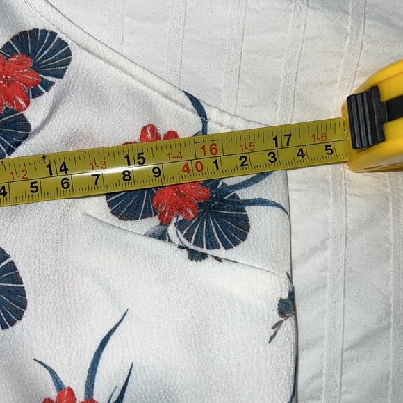 A/X ARMANI EXCHANGE tank - Picture 16 of 16